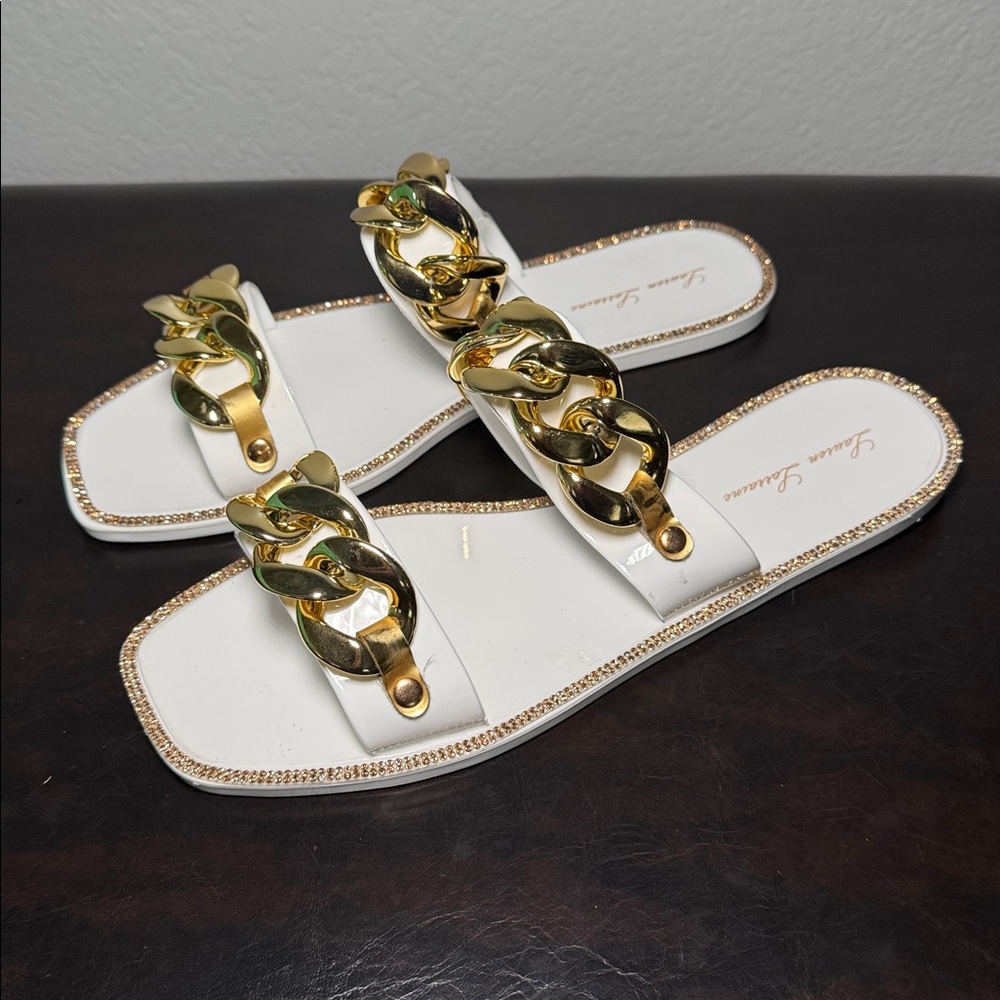 Lauren Lorraine White Sandals with Gold Chain - Picture 3 of 8